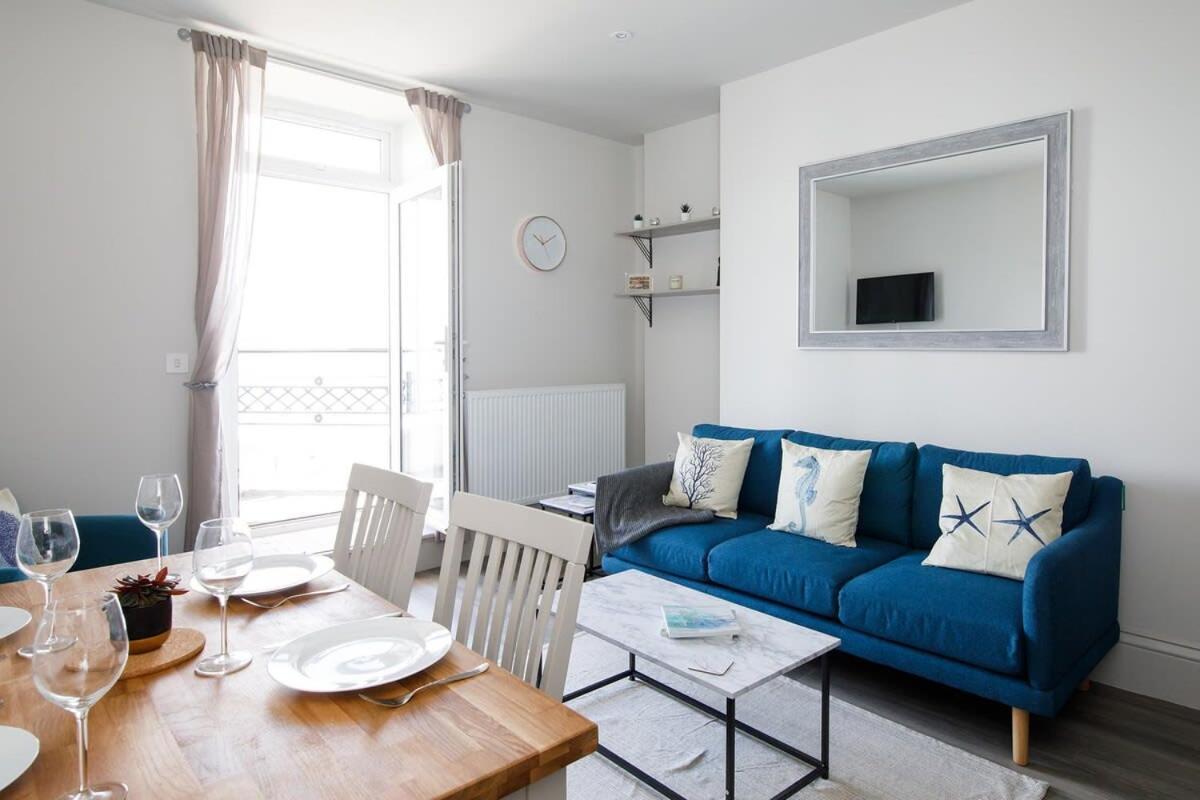 בוגנור רג'יס Panoramic Sea Views In Beachfront Apt W Balcony מראה חיצוני תמונה